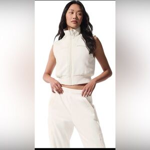 Alo Yoga polar fleece wintry mix vest